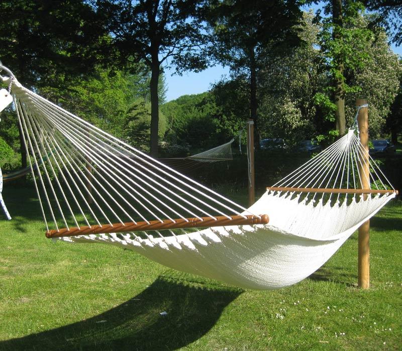 A luxury hammock for your garden with the maximum comfort