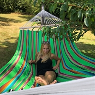 Throughout strong hammock comes in the most beautiful colors with 160 cm wooden spreader bars. No. VTQ564.